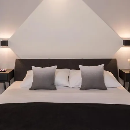 Blackhome I Contactless Check-in Hotel apartamentowy 4*