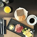Blackhome I Contactless Check-in