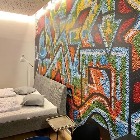 Blackhome I Contactless Check-in 4* Грац