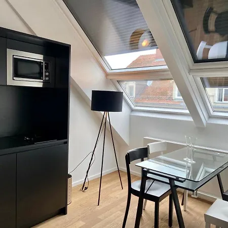 Blackhome I Contactless Check-in Aparthotel Graz