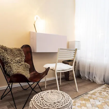 Aparthotel Blackhome I Contactless Check-in Graz