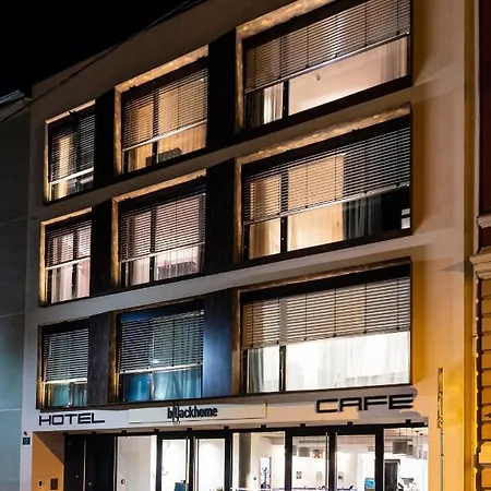 Aparthotel Blackhome I Contactless Check-in Graz