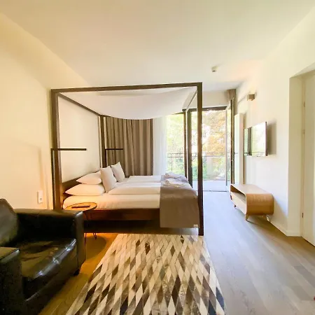 Blackhome I Contactless Check-in Aparthotel Graz