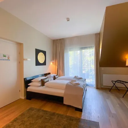 Blackhome I Contactless Check-in 4* Graz