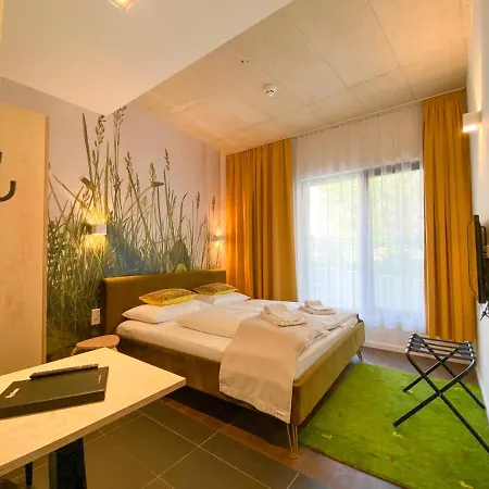 Апарт-отель Blackhome I Contactless Check-in 4*