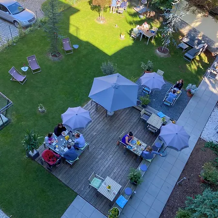 Blackhome I Contactless Check-in Apartahotel