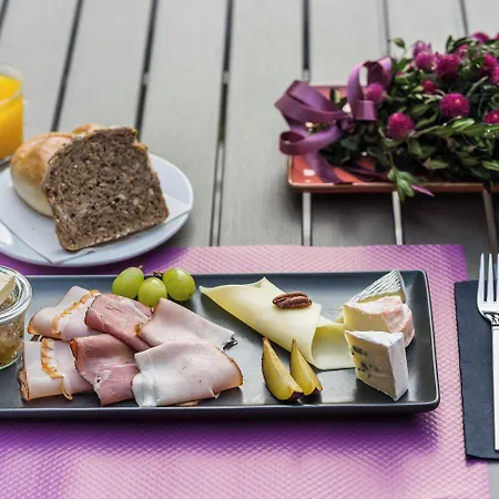 Aparthotel Blackhome I Contactless Check-in 4*