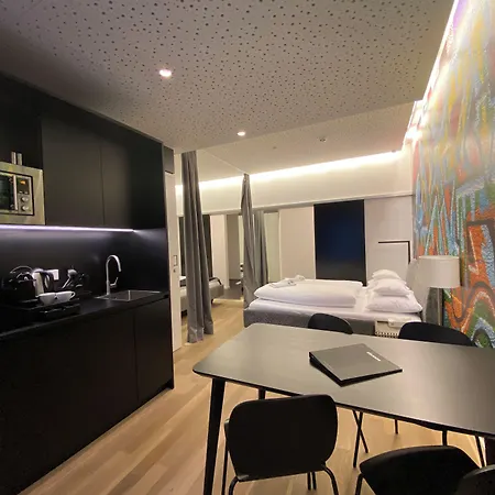 Blackhome I Contactless Check-in Lägenhetshotell