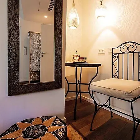 Apartahotel Blackhome I Contactless Check-in 4*