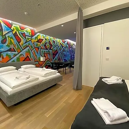 Blackhome I Contactless Check-in Graz