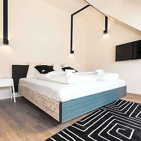Blackhome I Contactless Check-in 4* Graz