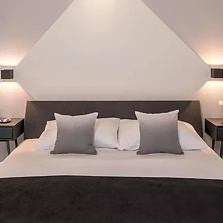 Apartahotel Blackhome I Contactless Check-in 4*