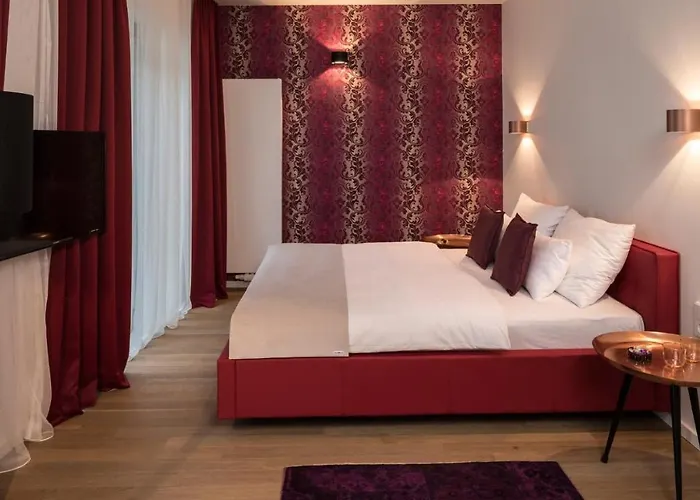 Blackhome I Contactless Check-in Lägenhetshotell 4*