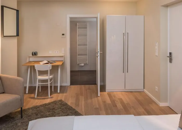 Lägenhetshotell Blackhome I Contactless Check-in Graz