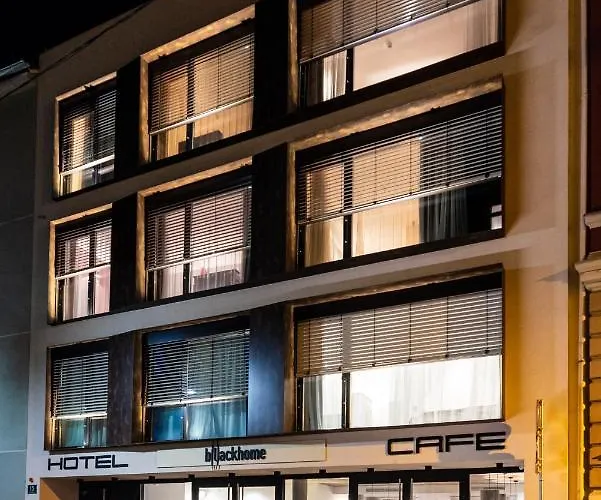 Lägenhetshotell Blackhome I Contactless Check-in Graz