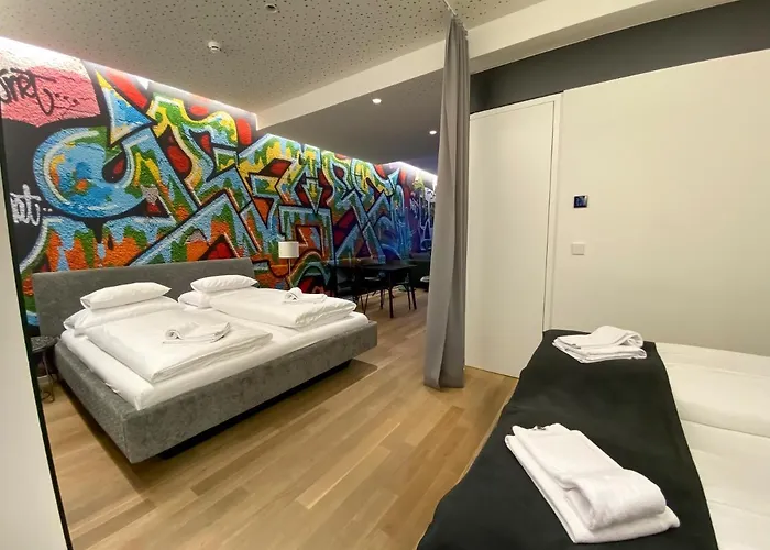 Blackhome I Contactless Check-in