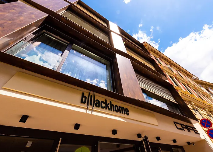 Blackhome I Contactless Check-in Lägenhetshotell