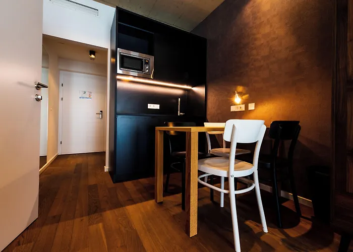 Blackhome I Contactless Check-in Apart-hotel