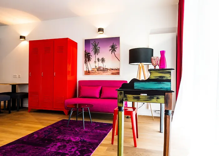 Blackhome I Contactless Check-in